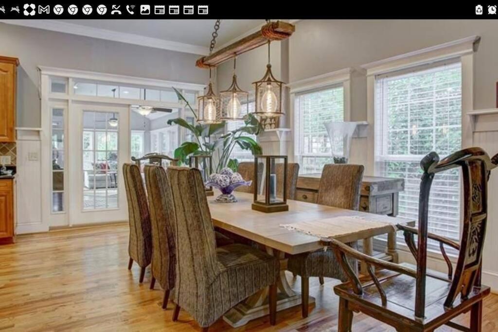 Sleeps16, Spacious Home, Close To Downtown, Beltline, And Walk To Restaurants, 75" Tv, 2 Person Jacuzzi, Ping Pong Atlanta Exterior photo